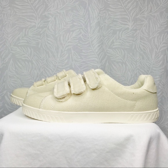 tretorn carry fringe sneakers